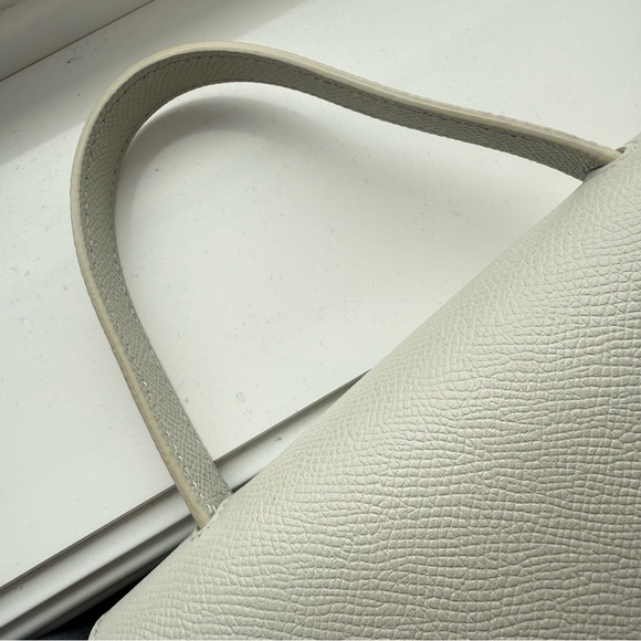 Celine Nano Belt Bag in Grained Calfskin Pastel Green 2021 Brand New - Picture 14 of 14